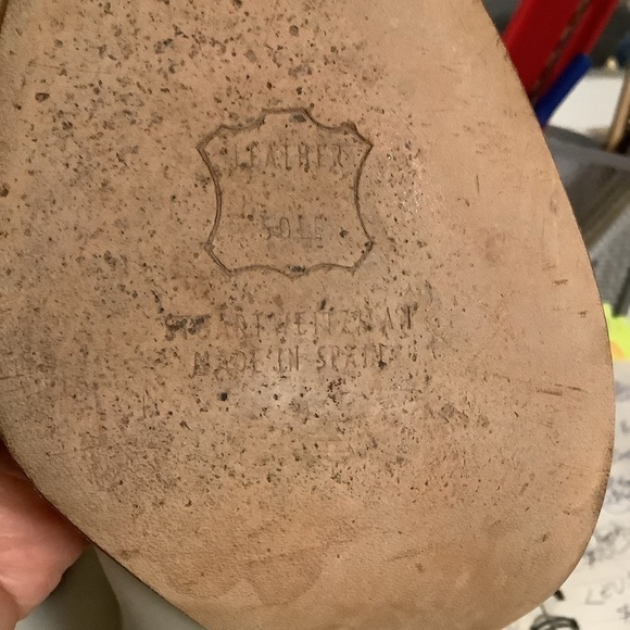 STUART WEITZMAN LEATHER CREAM NEUTRAL KNOT PUMPS - Picture 12 of 12